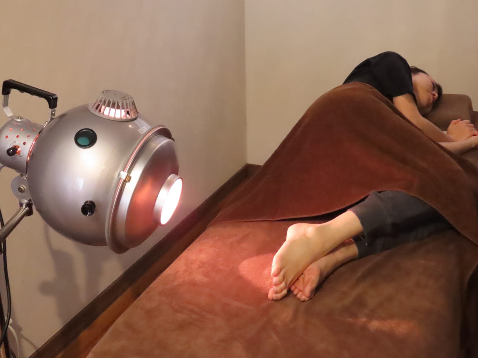コウケントー光線治療器の照射時間はどのくらい?効果的な使い方を解説